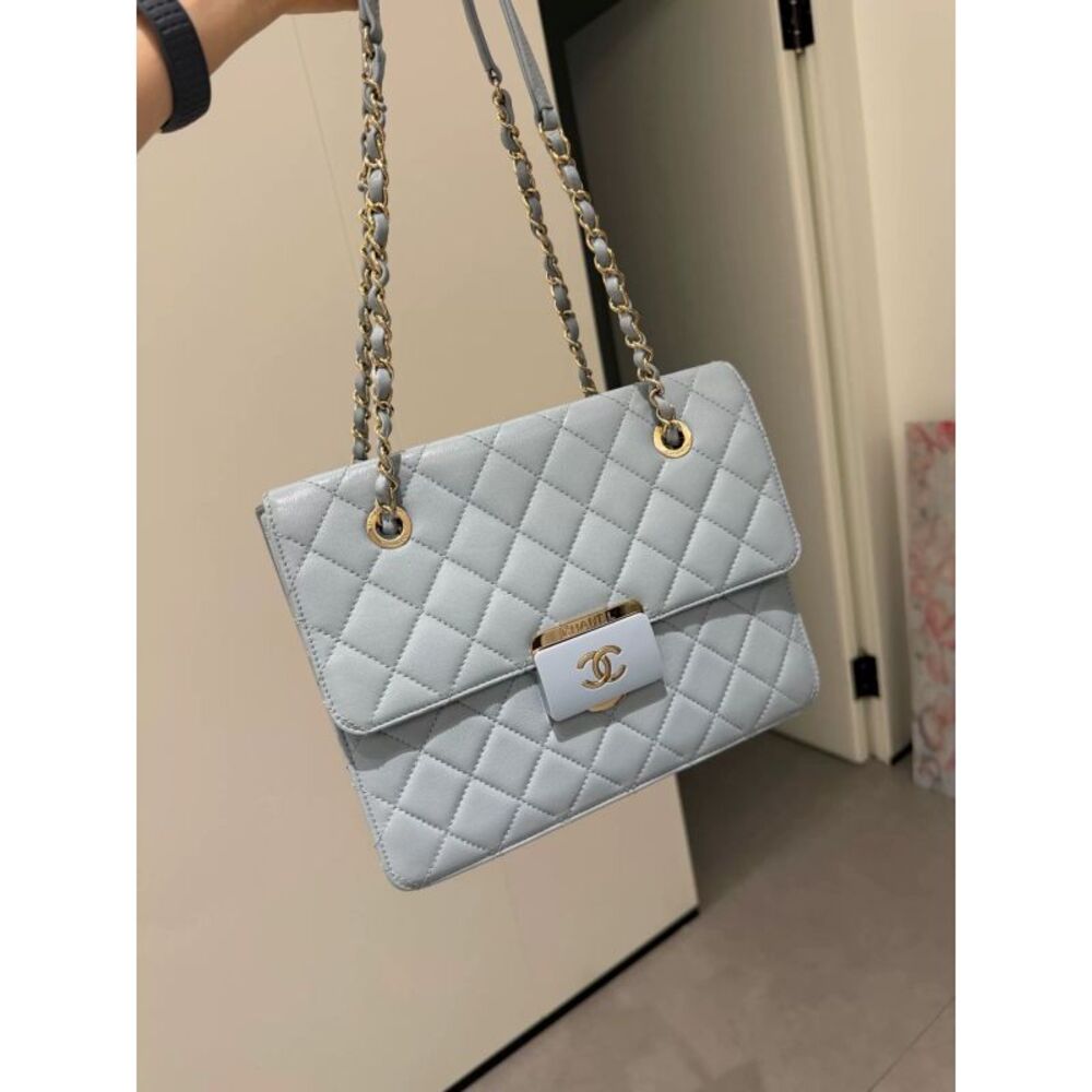 Chanel Women Pre-Loved Bag Very Good Condition